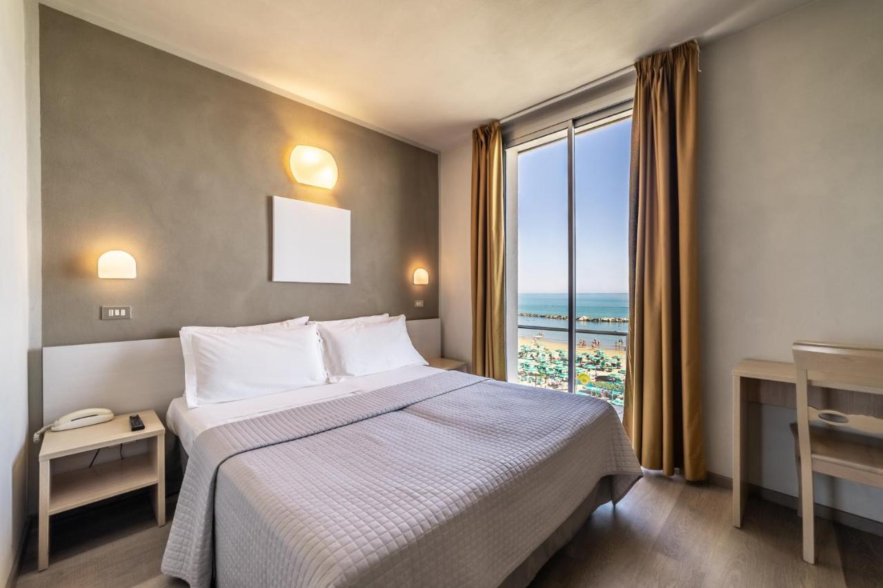 Hotel Columbia Bellaria-Igea Marina Exterior photo