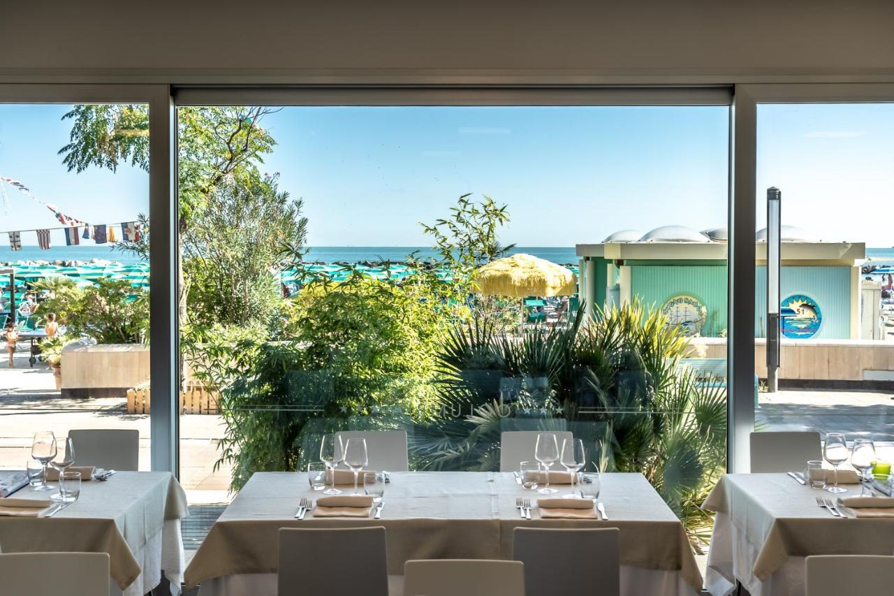 Hotel Columbia Bellaria-Igea Marina Exterior photo